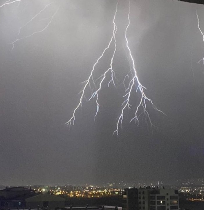Ankara Valiliğinden kuvvetli sağanak yağış uyarısı