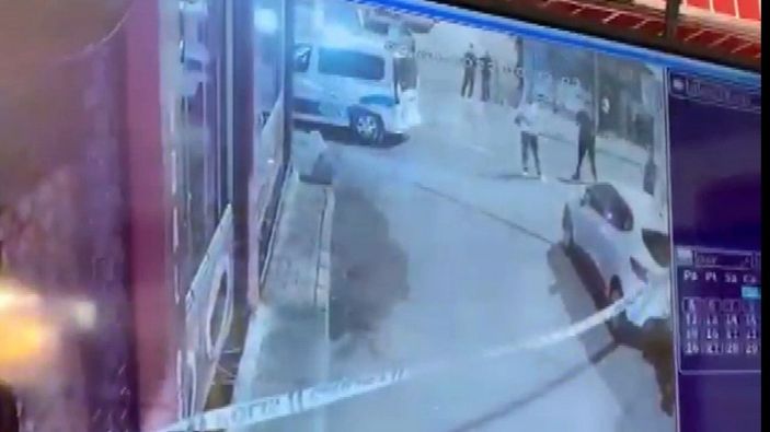 Esenler'de dönerci dükkanına silahlı saldırı