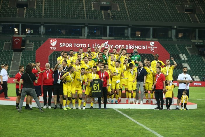 Süper Lig'de İstanbul takımlarının sayısı 8 oldu