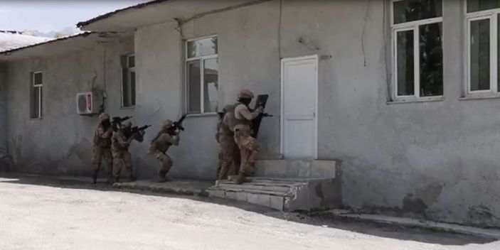 Van merkezli terör operasyonu: 11 gözaltı