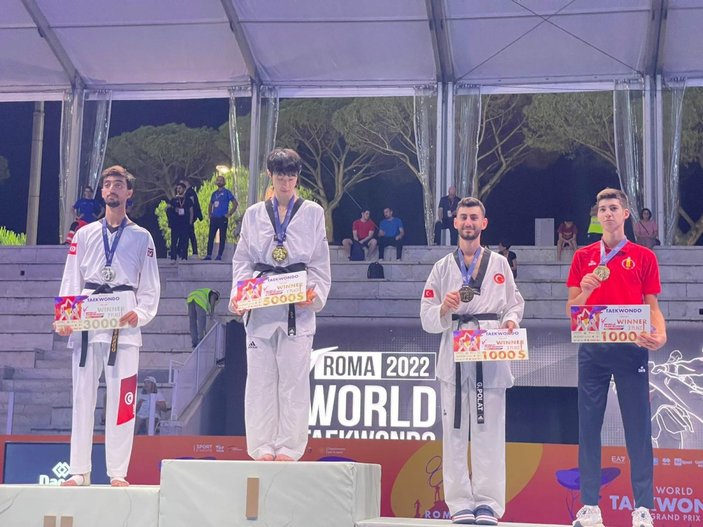 Hakan Reçber, Taekwondo Grand Prix’inde altın madalya kazandı