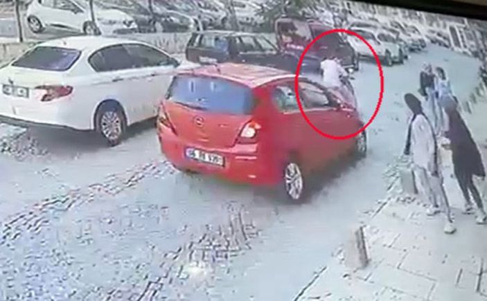 d Denizli'de yol verme kavgası kamerada