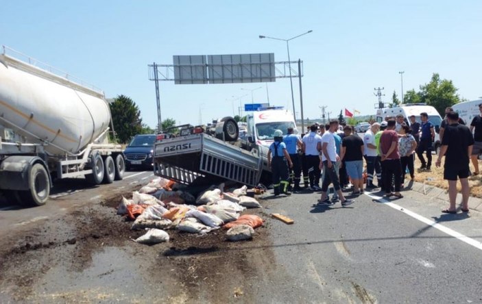 Tekirdağ'da freni boşalan kamyon ortalığı birbirine kattı