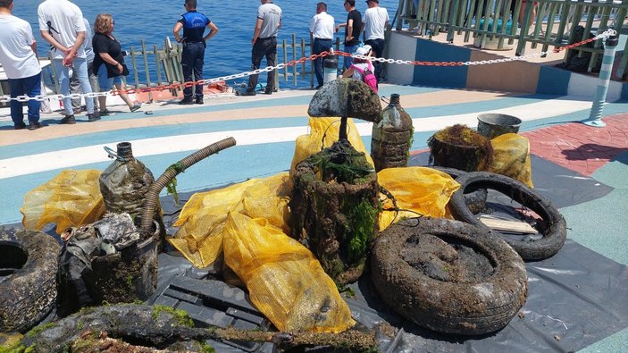 Tekirdağ'da ‘Çevre Haftası’ dolayısıyla Marmara Denizi'nde atık toplandı