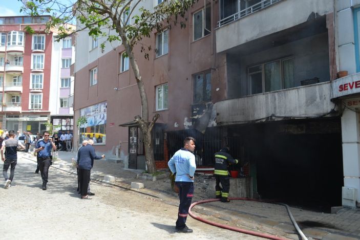 i Tekirdağ'da yangını söndürmek isterken yanan manavcı hayatını kaybetti