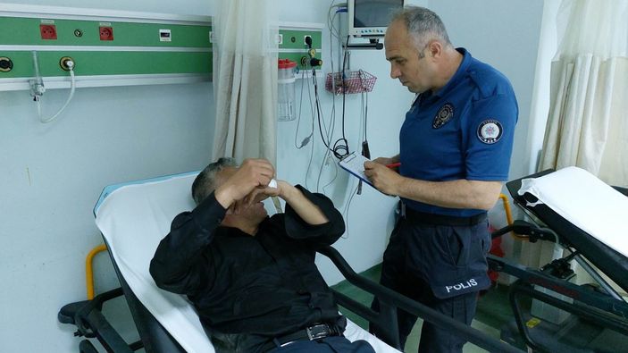 i Samsun'da alkollü şahsın tel örgülerin üzerinden düştüğü anlar