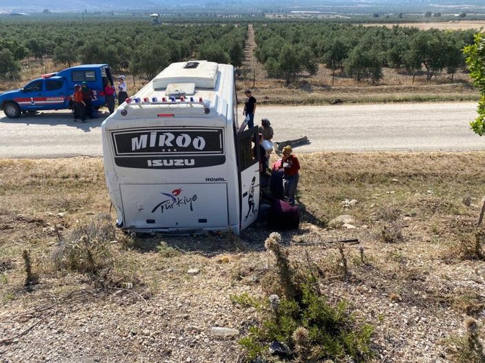 Hatay'da yakılan anız nedeniyle zincirleme kaza meydana geldi