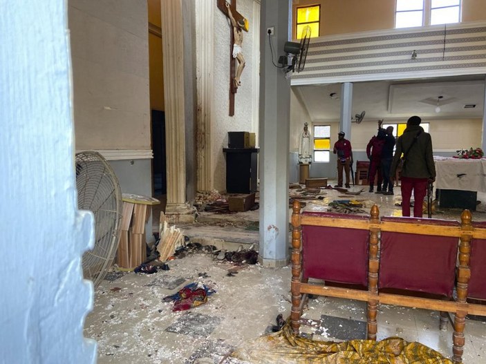 Nijerya’da kiliseye saldırı: En az 50 ölü