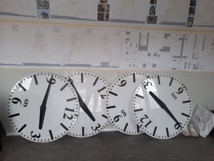 Antalya'da tarihi saat kulesinde, orijinal saatin yerinde olmadığı belirlendi