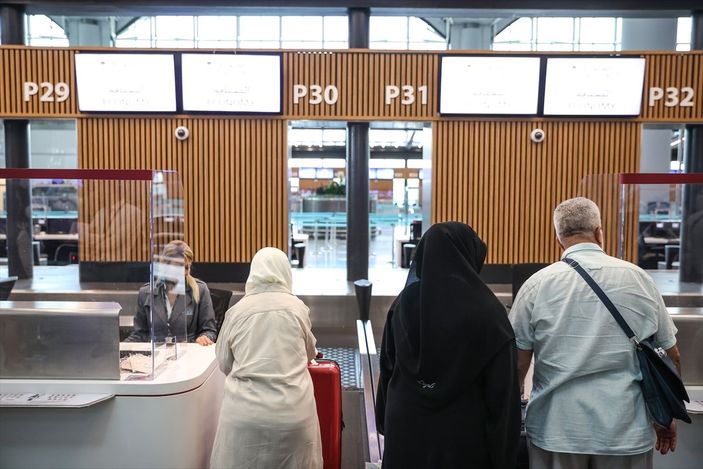 İstanbul'daki ilk hac kafilesi dualarla uğurlandı