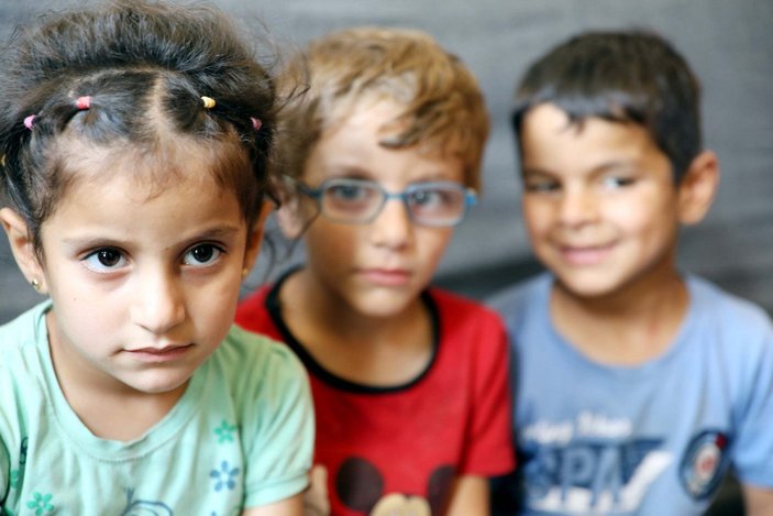 Suriyelilerin 'briket ev' sevinci