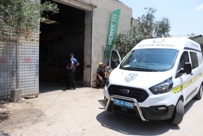 d Denizli'de iş yerinin çatısından düşen usta hayatını kaybetti