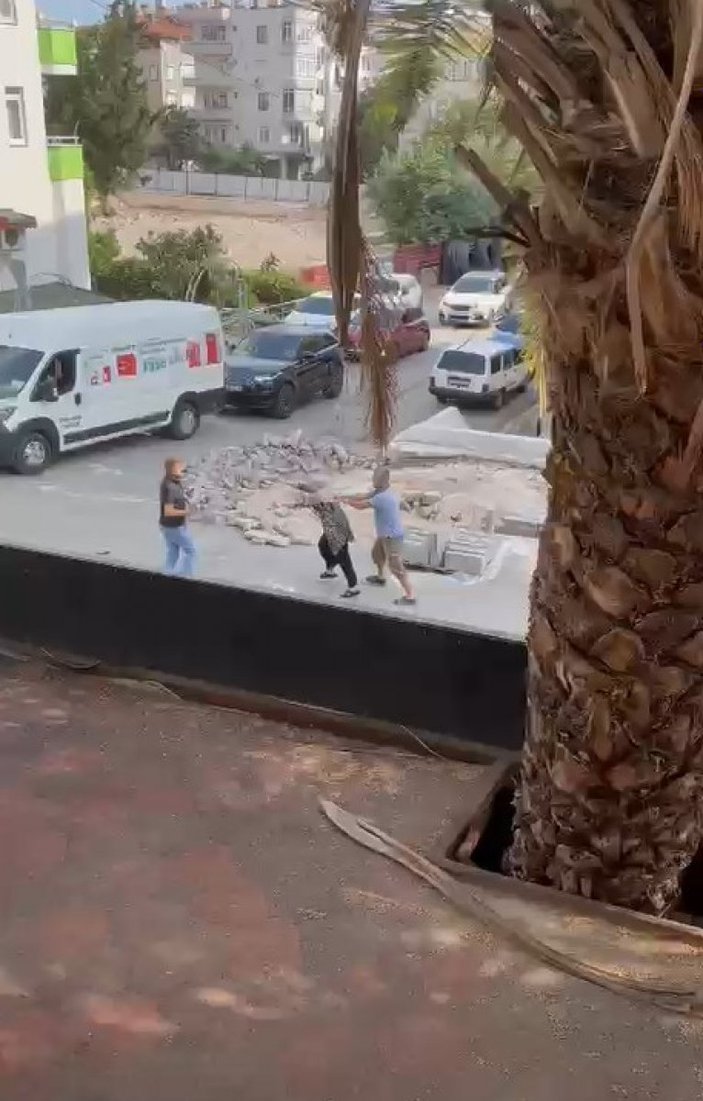 Antalya’da borç kavgasında silahını ateşledi, polise teslim oldu