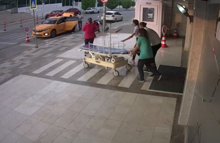 Antalya'daki hamile kadın doğumunu takside yaptı