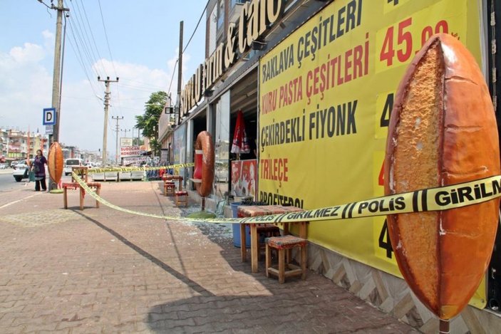 Antalya'da ucuz ekmek satan fırını başka bir fırıncı kurşunladı