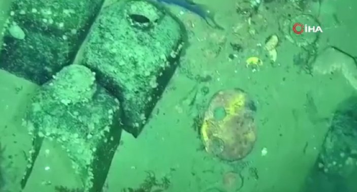 Kolombiya'da, 300 yıl önce batan hazine yüklü geminin enkazı görüntülendi