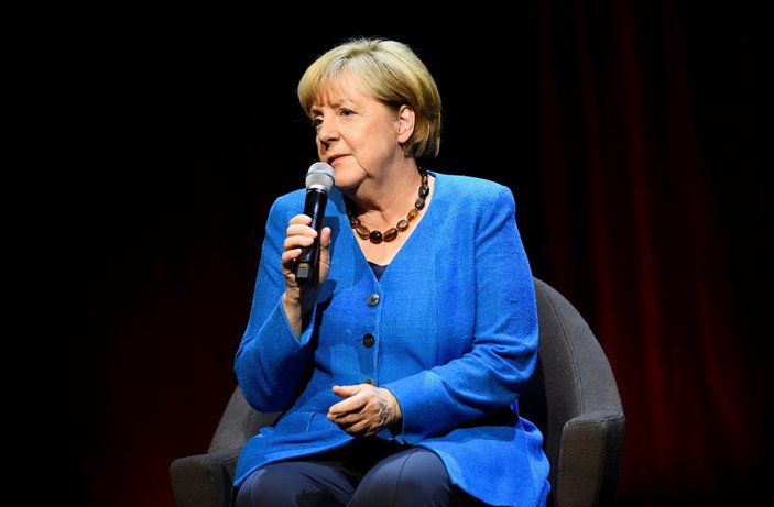 Angela Merkel, titreme nöbetleriyle ilgili konuştu