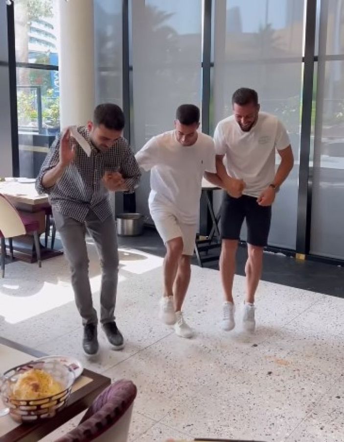 Real Madridli futbolcular, CZN Burak’ın mekanına gitti