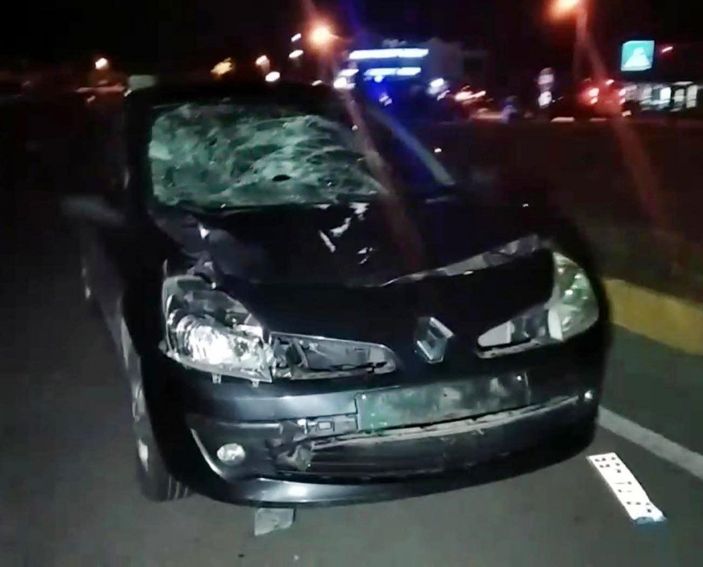 d Muğla'da yaya geçidinden karşıya geçmek isteyen çifte araba çarptı: 1 ölü