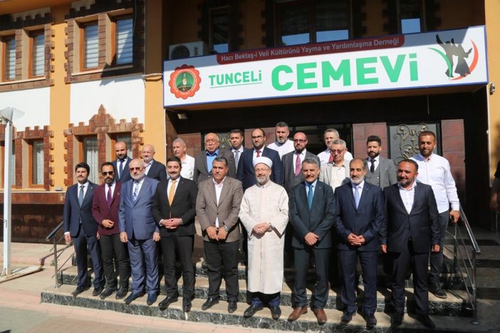 Ali Erbaş, Tunceli Cemevi'ni ziyaret etti
