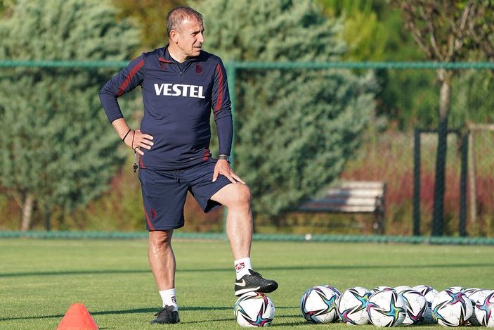 Abdullah Avcı, duran top antrenörü arıyor