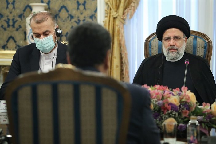 Nicolas Maduro, İran'da İbrahim Reisi ile görüştü
