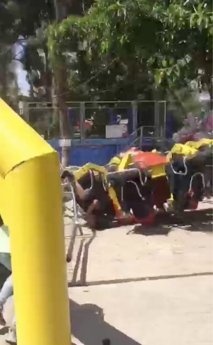 Antalya’da lunaparkta salıncak koptu, 3 çocuk yaralandı