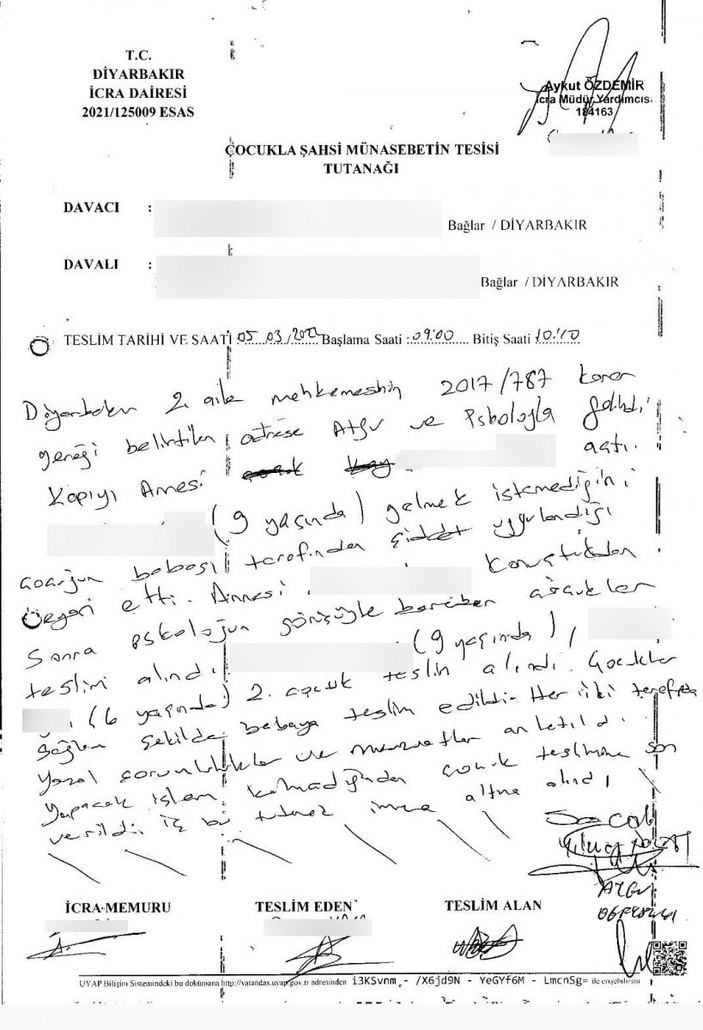 Diyarbakır'da bir anne, velayeti kendisinde olan çocuklarını istiyor