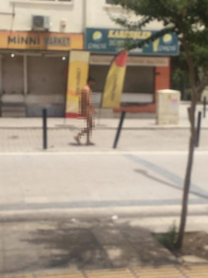 Mardin'de çıplak sokağa çıkan şahıs kamerada