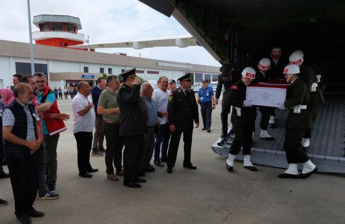 Ordulu şehidin cenazesi Samsun'da gözyaşlarıyla karşılandı