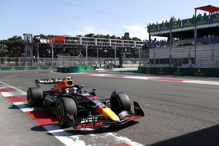 r Azerbaycan GP'sinde kazanan Max Verstappen