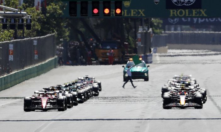 r Azerbaycan GP'sinde kazanan Max Verstappen