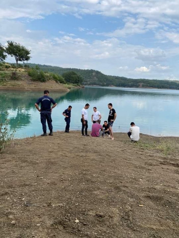 Adana’da 19 yaşındaki genç, gölde boğuldu