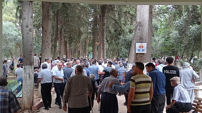 i Adanalı şehidin babası toprağa verildi