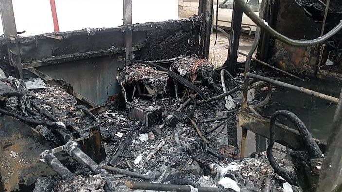 i Sivas'ta otobüs cayır cayır yandı