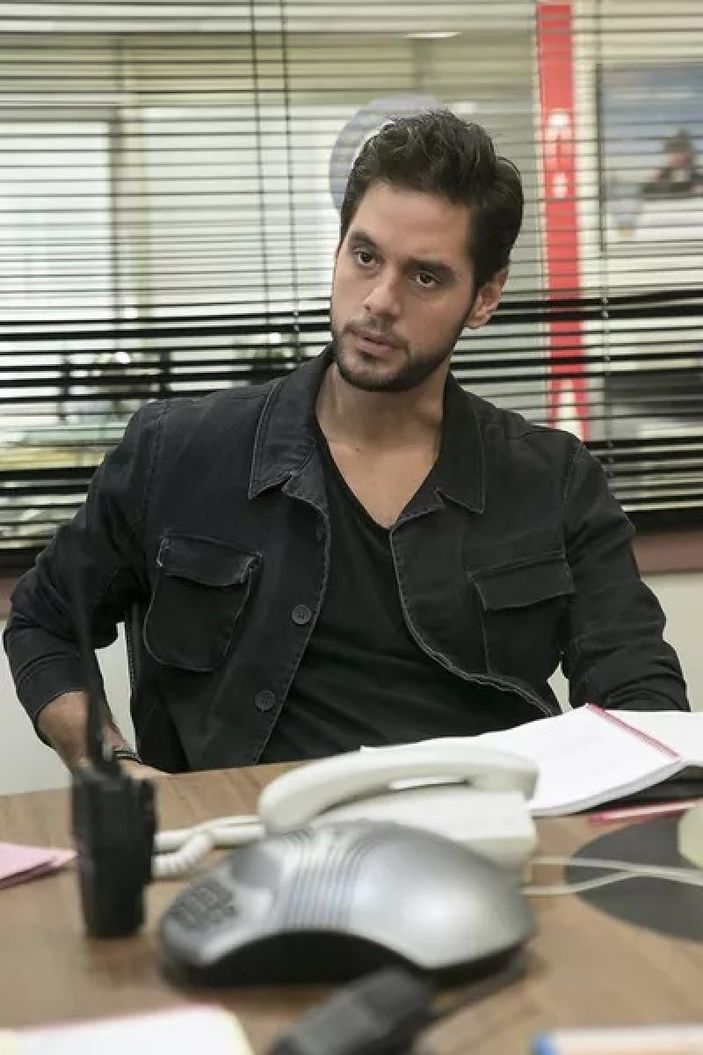 Arka Sokaklar'da şok ayrılık! Ekip yine yıkıldı, sevilen komiser veda ediyor...