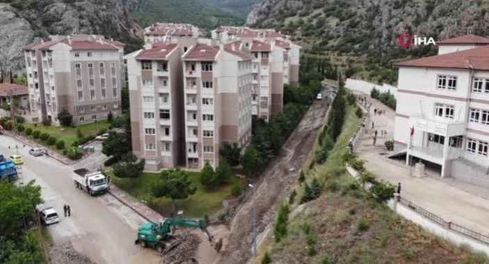AFAD'dan sağanak yağıştan etkilenen 13 ildeki çalışmalara ilişkin açıklama