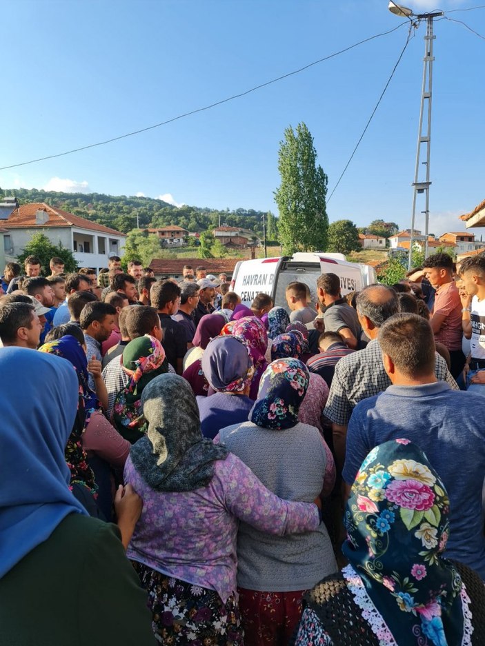 Balıkesir'de lise öğrencisi yangında hayatını kaybetti