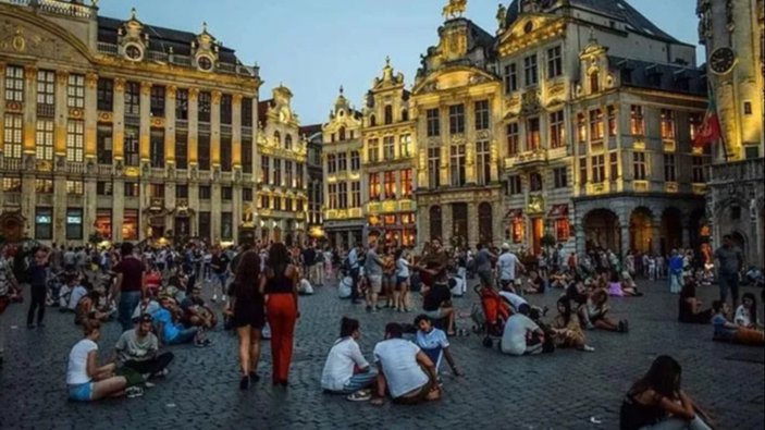 Belçika açık alanlarda alkol yasağını genişletti