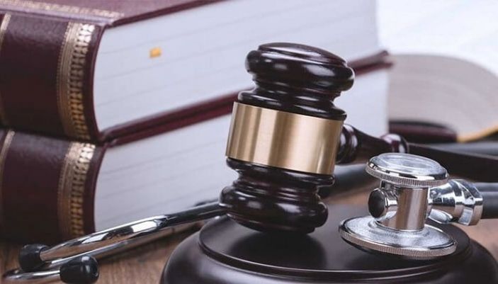 Doktor hatası: Malpraktis davası nedir