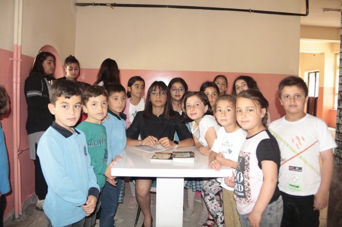 Bitlis'te ortaokul öğrencisi kitap yazdı