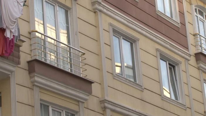 Esenyurt’ta 2 yaşındaki çocuk pencereden düşerek öldü