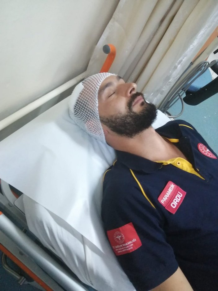 Ordu’da sağlık görevlisine perde demiriyle saldırdı