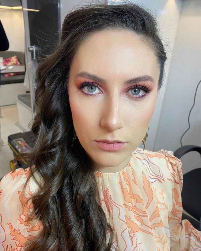 Senden Daha Güzel'in Binnur'u gerçekte tam bir afetmiş! 'Endamın yeter'