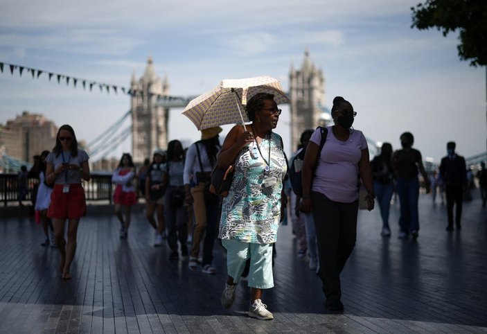İngiltere ve Fransa'da aşırı sıcak hava uyarısı