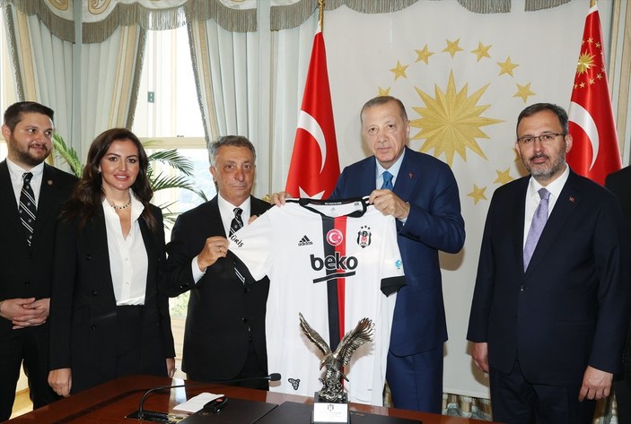 Cumhurbaşkanı Erdoğan, Beşiktaş yönetimini kabul etti