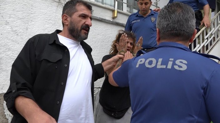 Bursa'da hırsız, çaldığı tabletin sinyali ile çatıda yakalandı