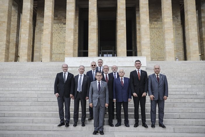 Dursun Özbek ve yönetim kurulu Anıtkabir'de