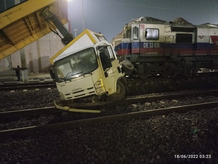 Hatay'da lokomotif kazası: 1 ölü, 2 yaralı