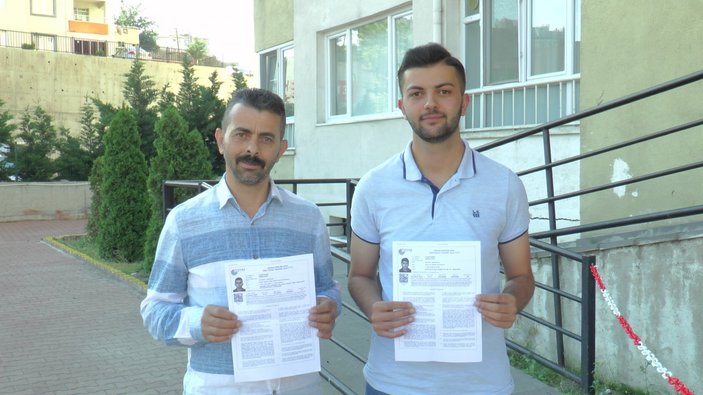 Kayseri'de oğluyla beraber YKS sınavına giren baba: Okumanın yaşı yoktur